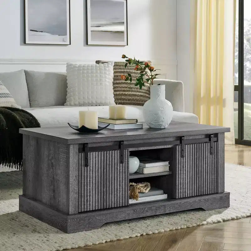Table basse de ferme de 41 po avec porte coulissante de grange, 3 compartiments de rangement et étagères réglables