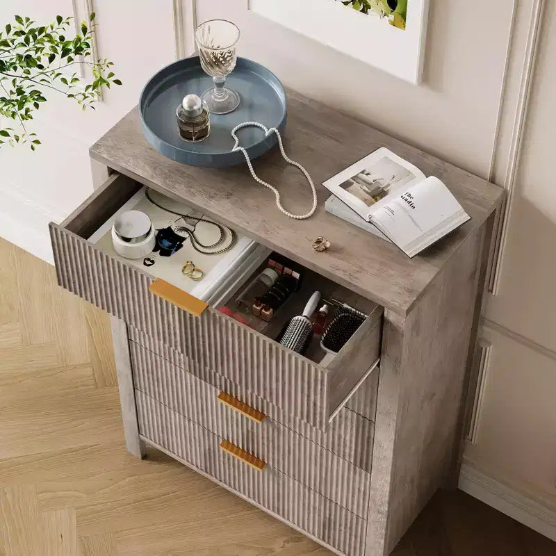 Commode à 5 tiroirs cannelés, commode étroite de 114 cm de haut pour petits espaces, commode en bois de style ferme moderne pour chambre à coucher, chambre d'enfant, appartement