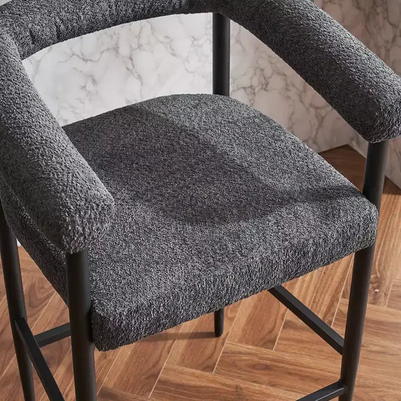 Okak – Tabourets de bar modernes (lot de 2), chaises de hauteur comptoir rembourrées en tissu bouclé avec cadre en métal, chaises de bar pour îlot de cuisine ou salle à manger