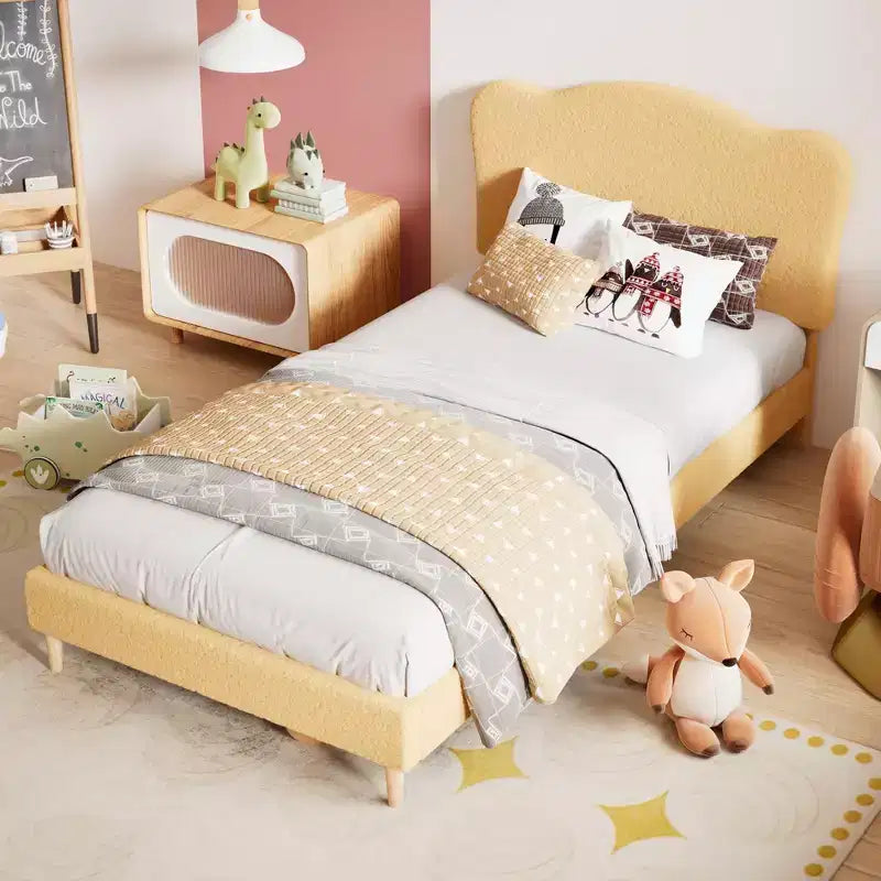 Cadre de lit double rembourré pour enfants avec tête de lit festonnée, lit double mignon en velours pour filles, garçons, lit plateforme robuste, pas besoin de sommier tapissier