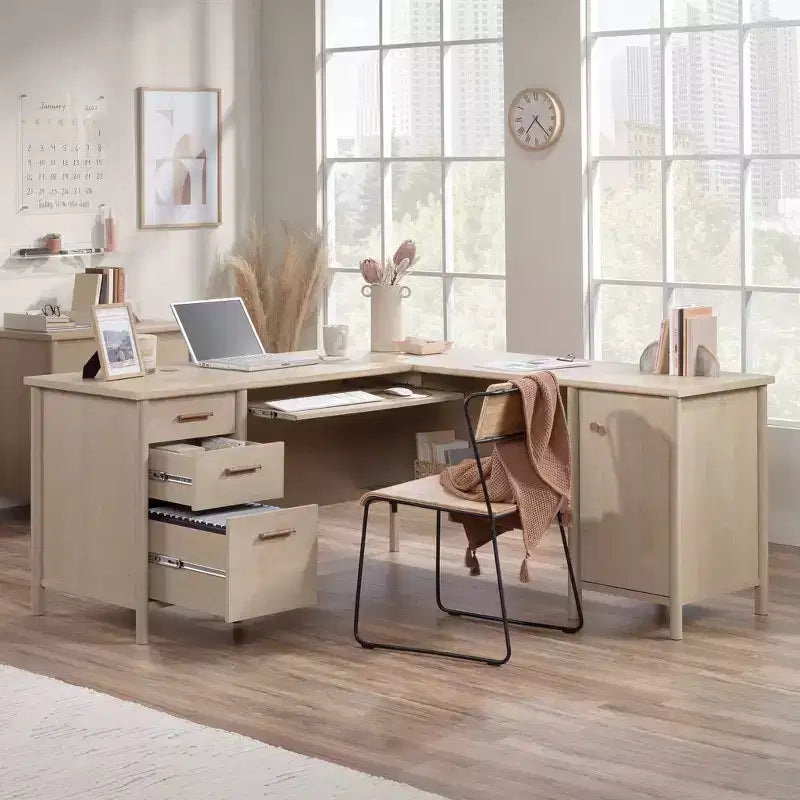 Bureau d'angle Whitaker Point en érable naturel - Sauder : Bureau de direction avec tiroirs, tablette clavier, passe-câbles : Style de transition