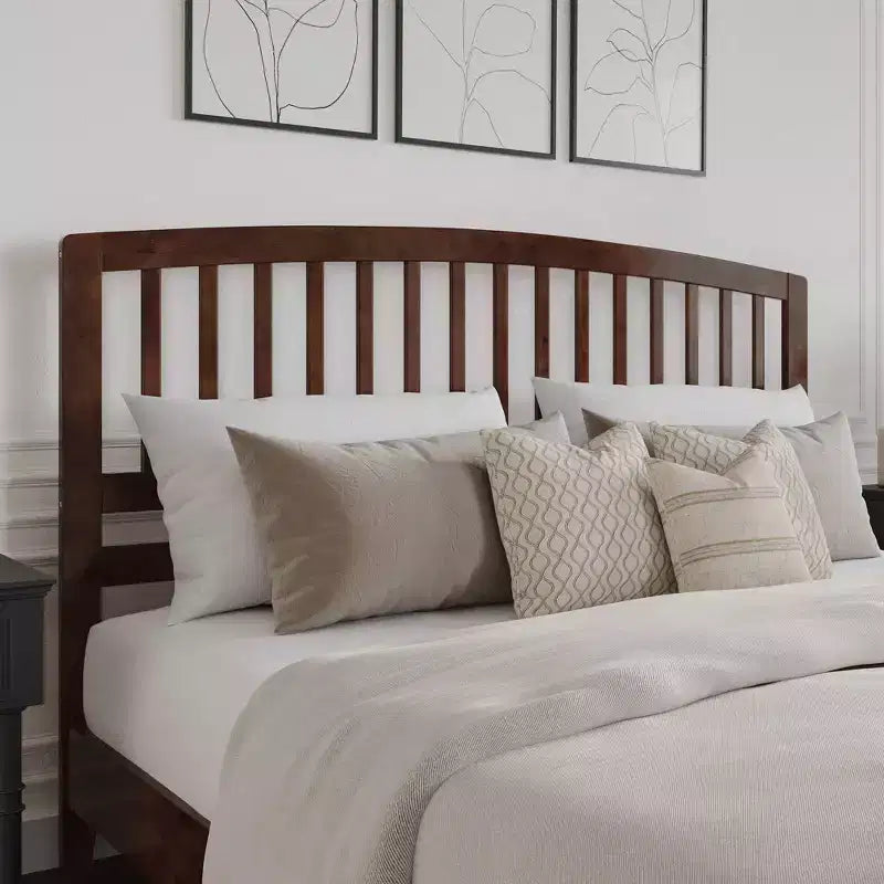 Tête de lit King en Noyer, finition teinte satinée, cadre en bois, hauteur 50 po