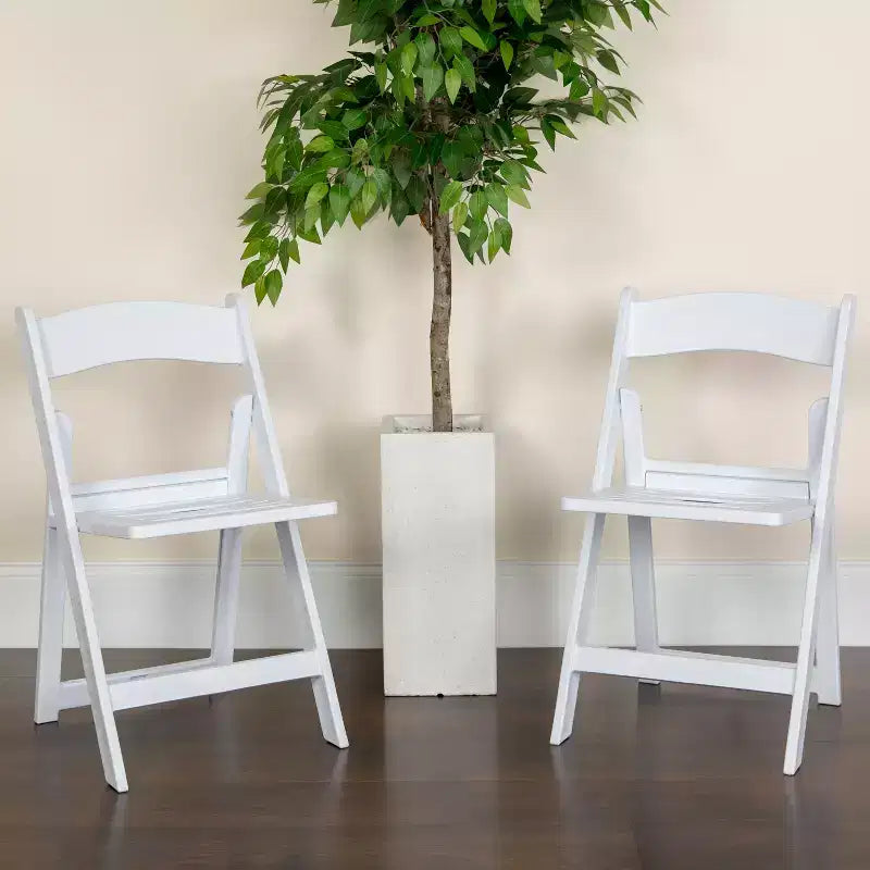 Emma et Oliver, lot de 2 chaises pliantes à lattes en résine blanche pour l'intérieur et l'extérieur, idéales pour les fêtes et la location