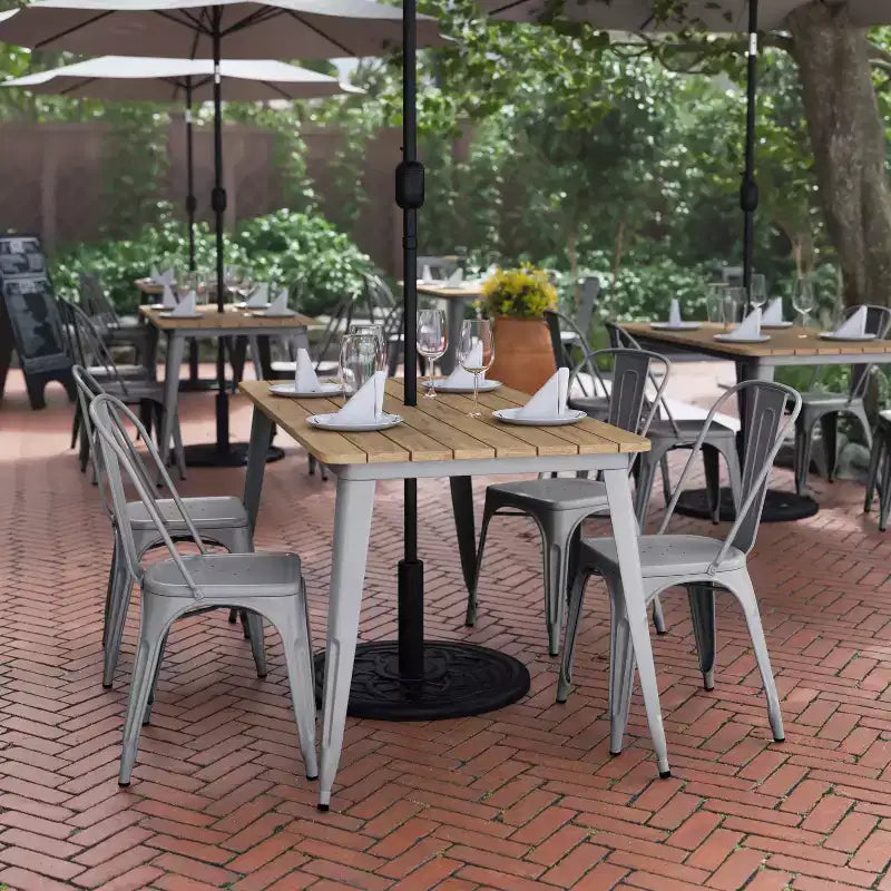 Flash Furniture Declan, table de salle à manger commerciale intérieure/extérieure avec trou pour parasol, plateau en polyrésine toutes saisons 30 x 60 et base en acier