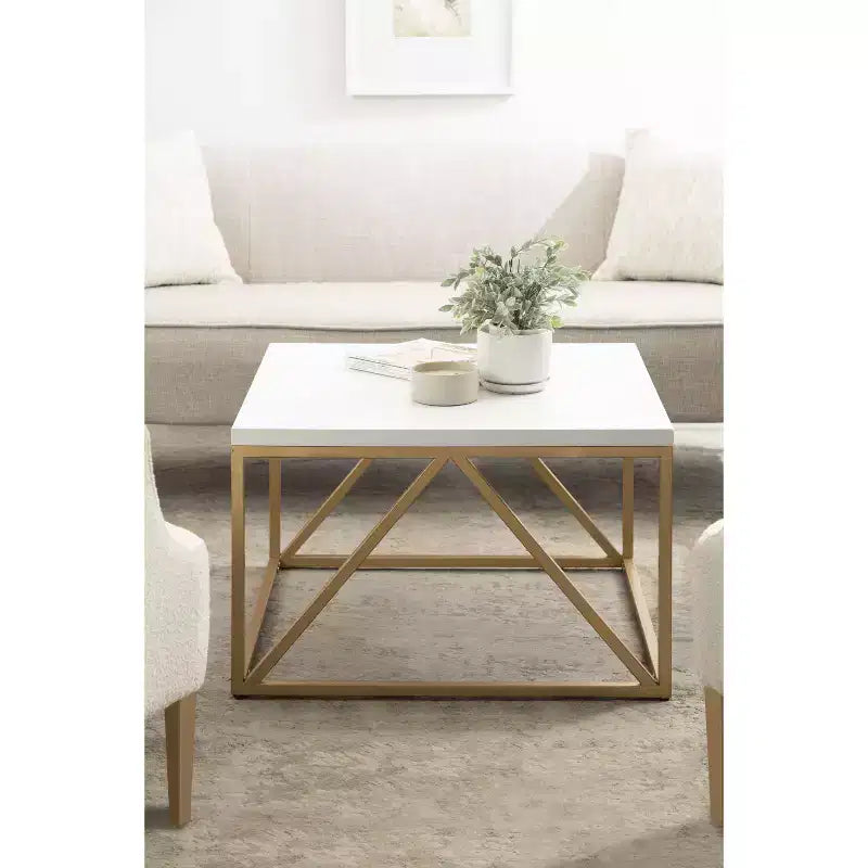 Table basse carrée Kate et Laurel Truss en MDF, 28x28x18, blanc et or